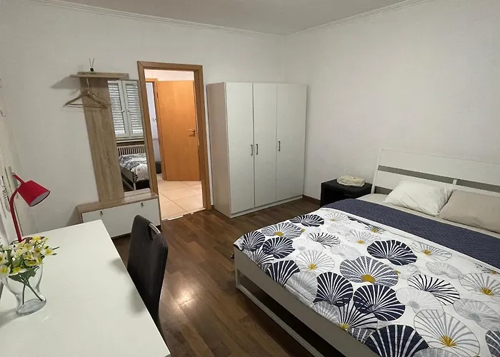 Chez Tony שטראסן